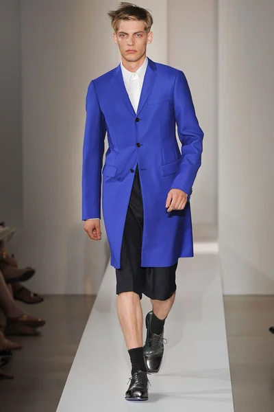 Look 14